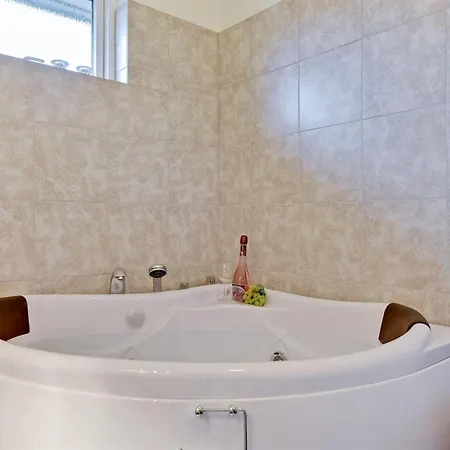 Dom wakacyjny Sada - 12km From The Sea By Interhome